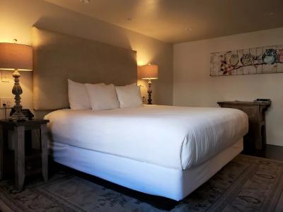 Iron Horse Inn - 39