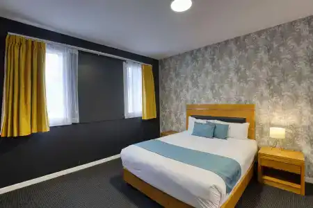 Ramada by Wyndham, City Center - 5