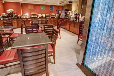 Ramada by Wyndham New York Times Square West - 18