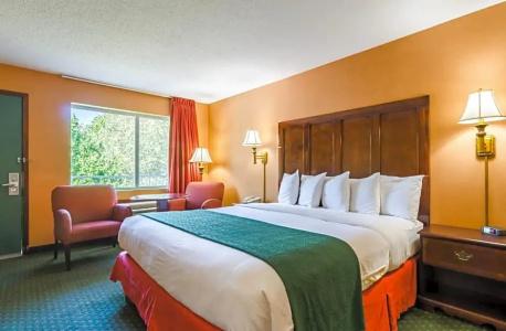 Quality Inn South - 64