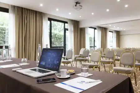 Best Western Rome Airport - 29