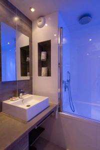 Best Western Plus Le Lavarin - 75