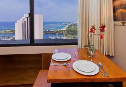 Marina Tower Waikiki - 3