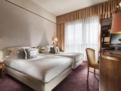 Waldorf Suite - 31