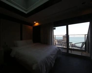 Moonbay - 23