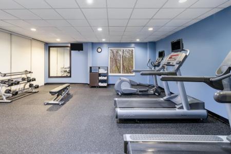 Fairfield Inn West - 19