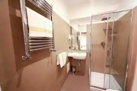 7th Floor Suite - 113