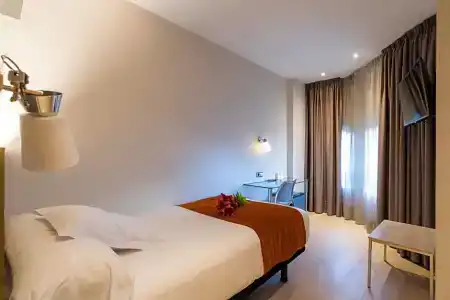 Avenida - 44