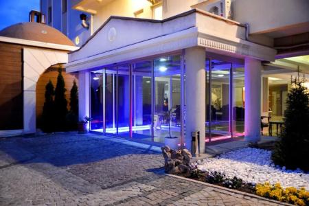 Doc's Wellness & Spa - 15