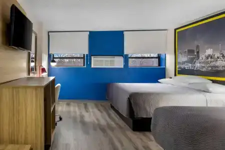 Super 8 by Wyndham Chicago IL - 29