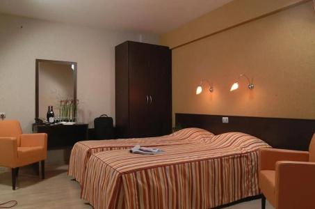 Corner House - 4