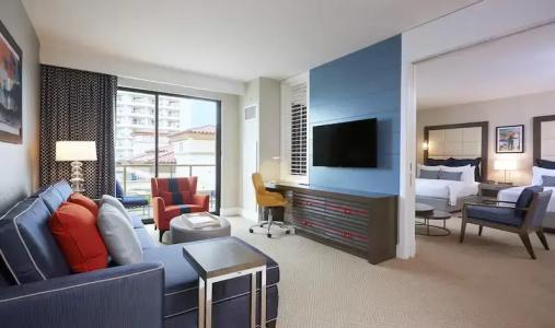 The Waterfront Beach Resort, A Hilton - 330