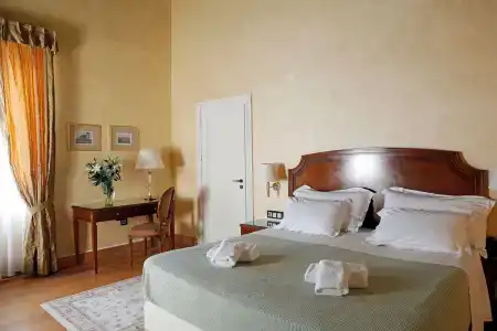 Siora Vittoria Boutique - 90