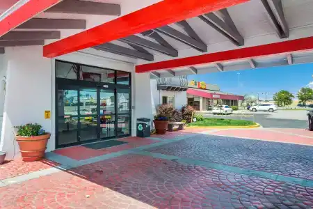 Americas Best Value Inn Denver - 14