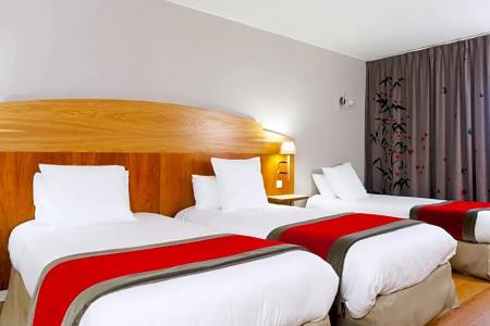 hÔTel c Suites Chambres Spacieuses - 31
