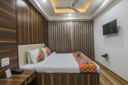 FabSapphire Inn - 36