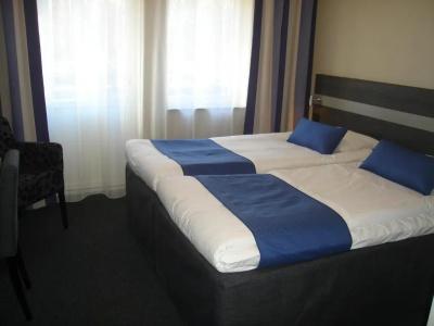 Tylebackl; Sure Collection by Best Western - 64