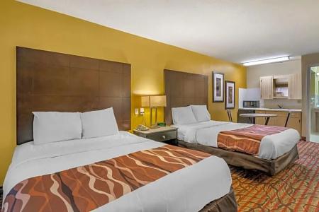Rodeway Inn Central Beach - 69