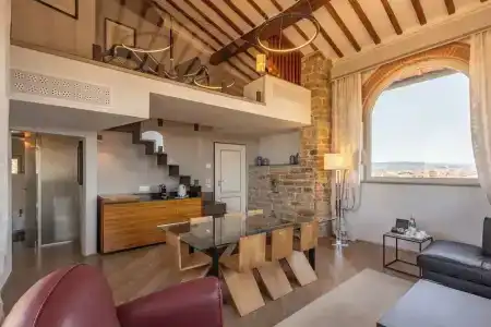 Donati Luxury Tower Suites - 128