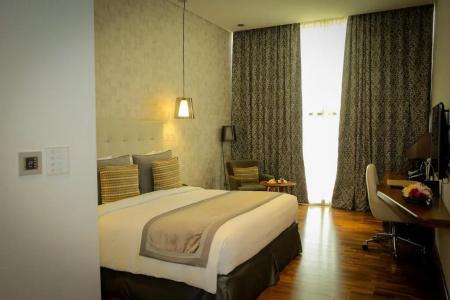 The Avenue - 5