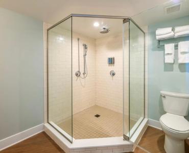 Commander & Suites - 8