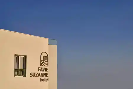 Favie Suzanne - 0