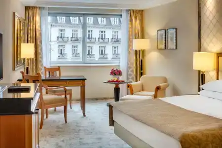 Kempinski Corvinus Budapest - 4