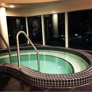 Cambridge Suites - 10