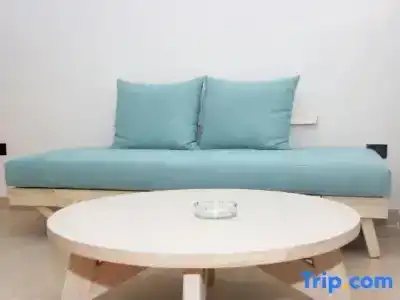 Redcon Suites - 299