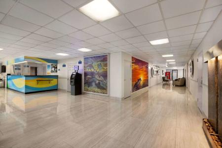 Days Inn by Wyndham Miami International Airport - 16