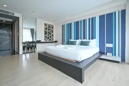 @T Boutique - 180