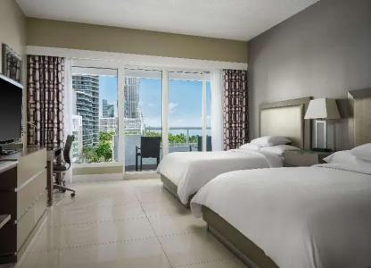 DoubleTree by Hilton Grand Biscayne Bay - 50