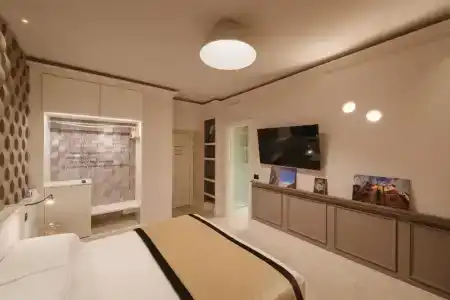 Rhea Silvia Luxury Navona - 35