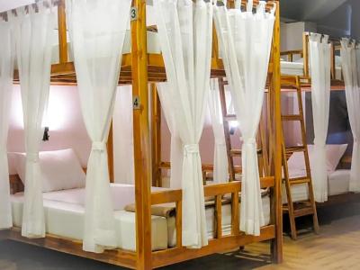 Metro Pratunam Boutique - 67