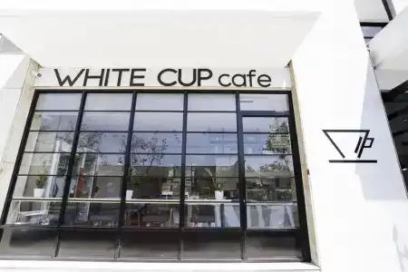 White Luxury - 0