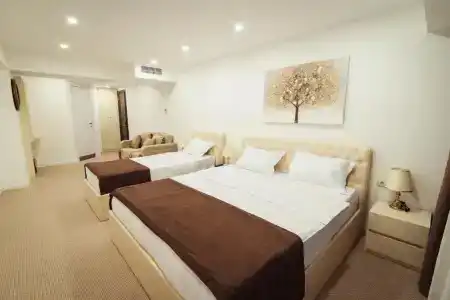 Royal Plaza - 2