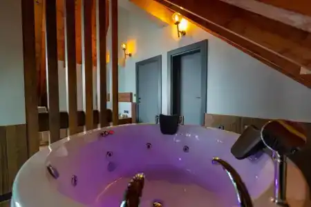 Santana Otel - 280