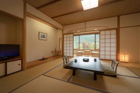 Iizaka Onsen Surikamitei Ohtori - 14