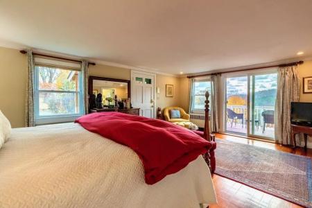 Wilburton Inn - 201