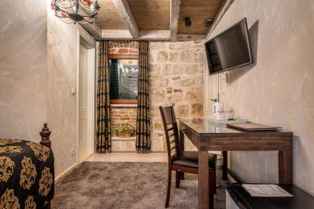 Heritage Palace Varos - Mag Quaint & Elegant Boutiques - 94