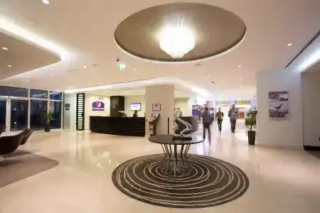 Premier Inn Abu Dhabi International Airport - 13