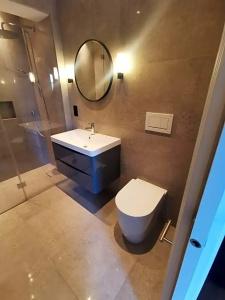 Chelsea Guest House - 77