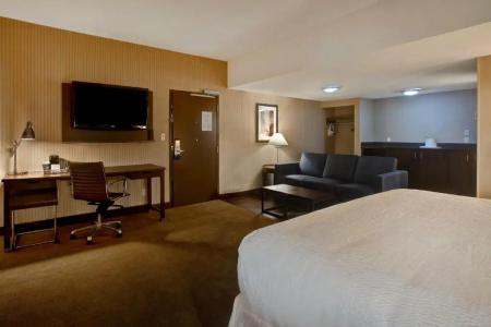 Four Points by Sheraton - 65