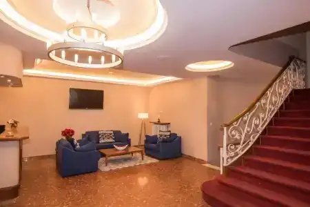 Evenia Oros - 10