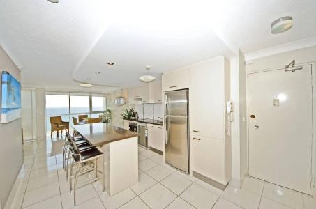 Burleigh Beach Tower - 9