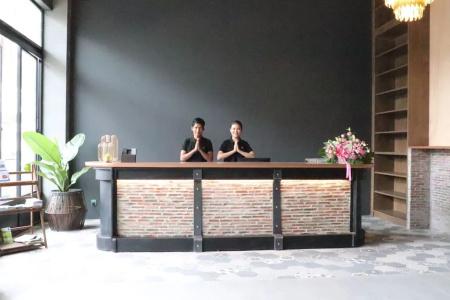 Hh & Sky Bar - 34