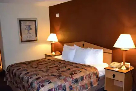 Quality Inn - 32