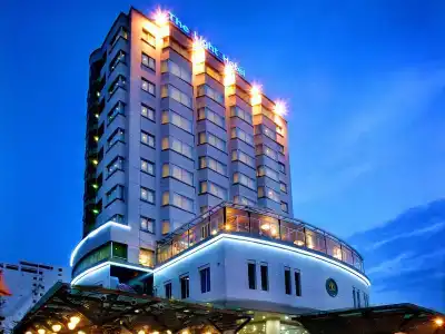 The Light & Spa - 0