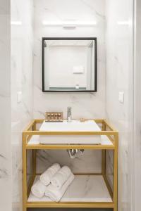 Step One | Luxury Suites right in the heart of Acropolis next to metro station - 49