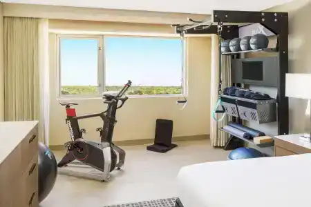 DoubleTree by Hilton Orlando Airport - 42